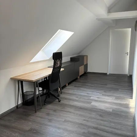 Gemuetlich & Offen - Mit Grossem Balkon - 3 Appartement