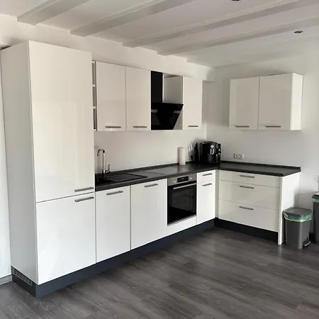 Appartement Gemuetlich & Offen - Mit Grossem Balkon - 3