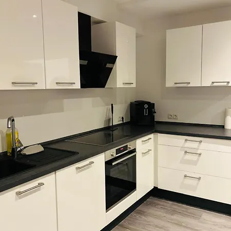 Gemuetlich & Offen - Mit Grossem Balkon - 3 *